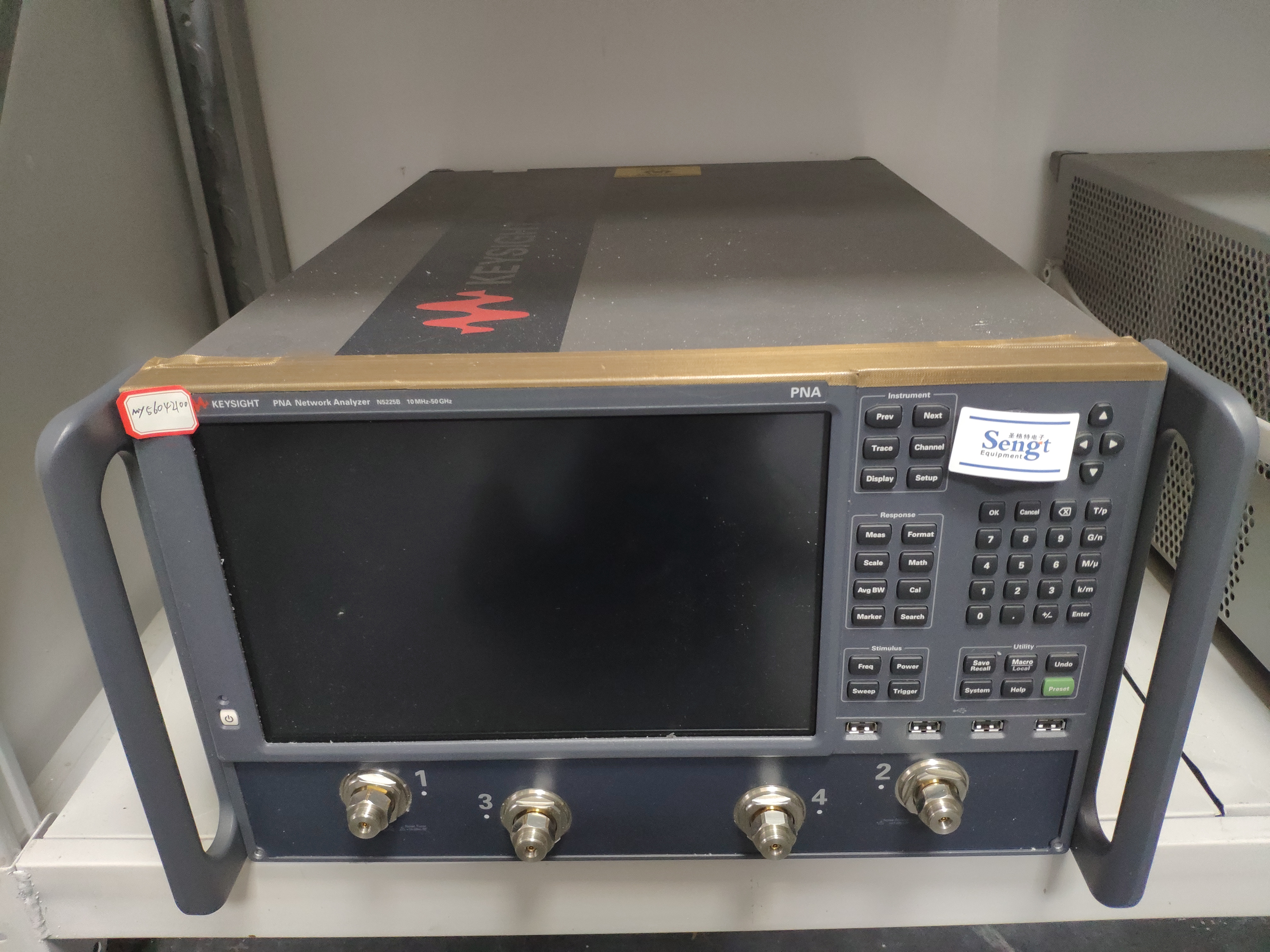 8ac1398eda25f13cf28b0690434924e.jpg